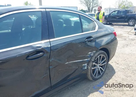 2020 BMW 330I xDrive z USA, uszkodzony, nr VIN 3MW5R7J00L8B14297